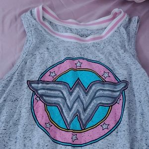 Wonderwoman graphic tee